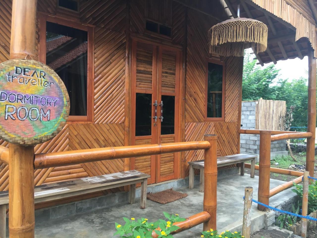 Dear Traveller Guest House And Glamping Lumajang Exterior photo