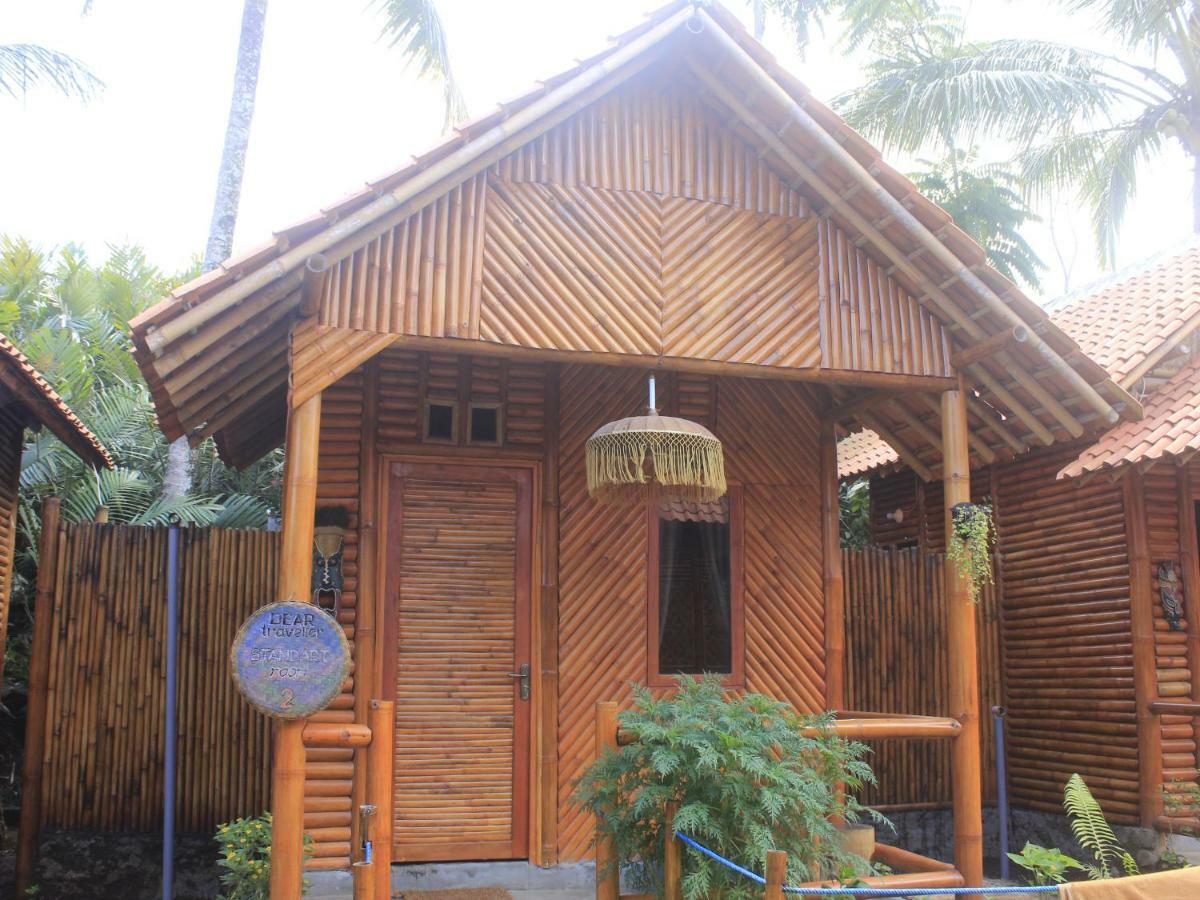 Dear Traveller Guest House And Glamping Lumajang Exterior photo